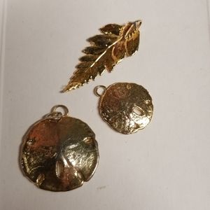 🧨 3 Charms for necklace, 2 shells 1 gold leaf.